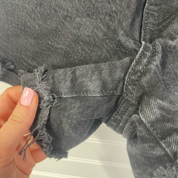 Aeropostale Women's Black Denim Mom Shorts Size 2 Women’s EUC - Picture 5 of 9